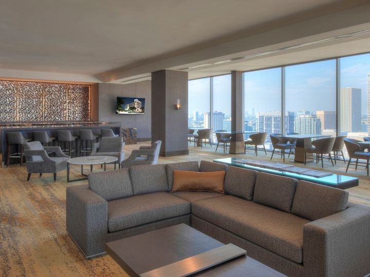 R24 Rooftop Lounge Hilton Americas Houston